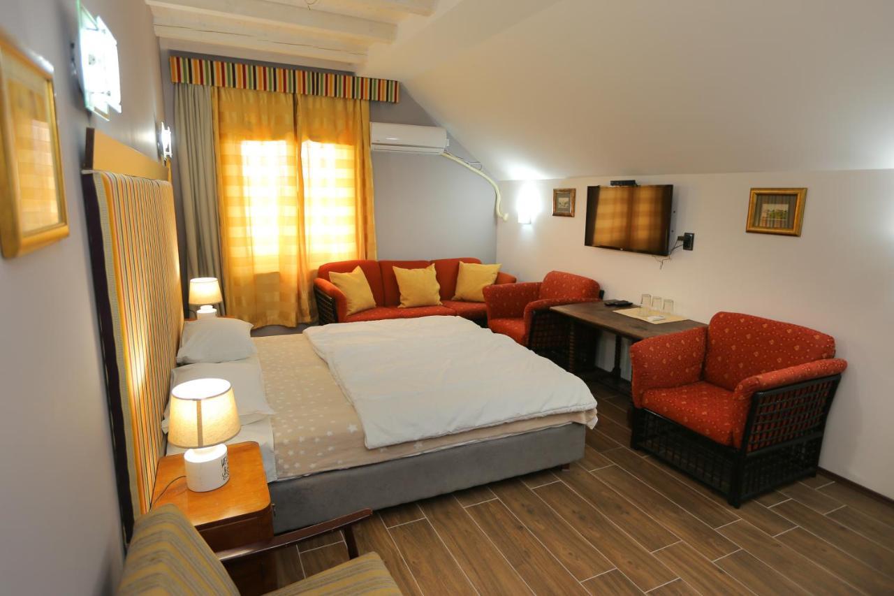 Hotel Konak Tammy Platicevo - ชาบาซ ภายนอก รูปภาพ
